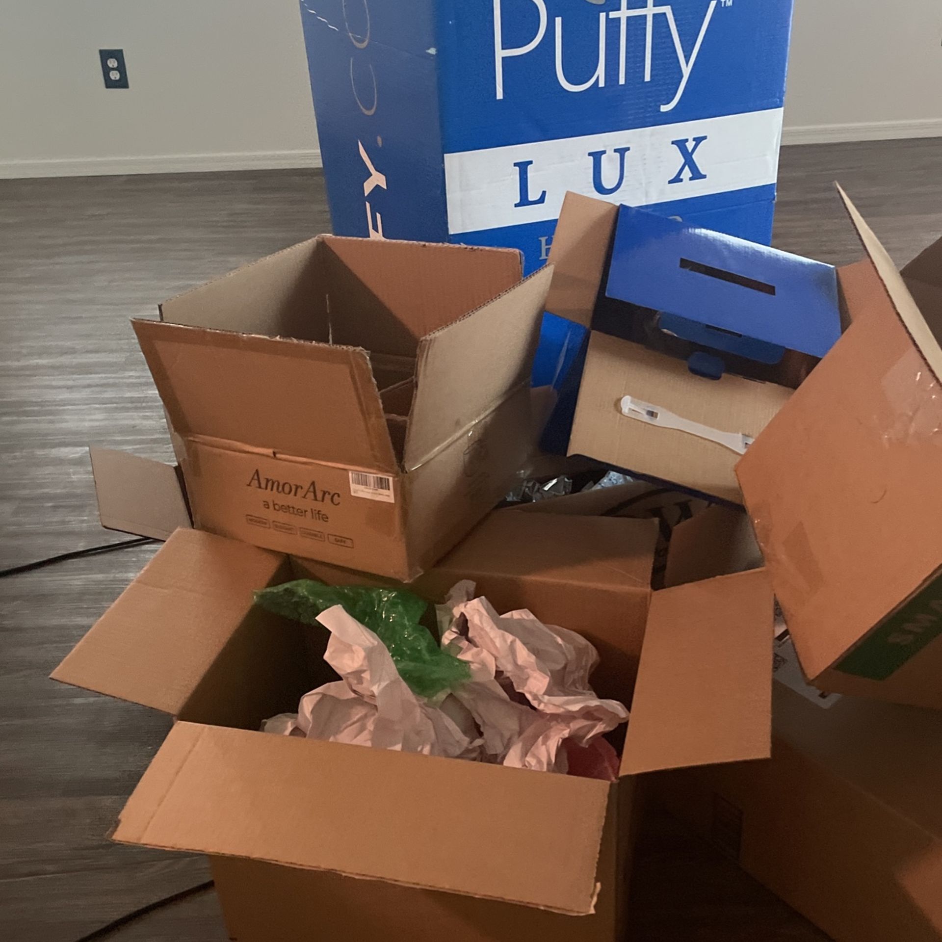 Free, Clean Moving Boxes With Packing for Sale in Peoria, AZ OfferUp