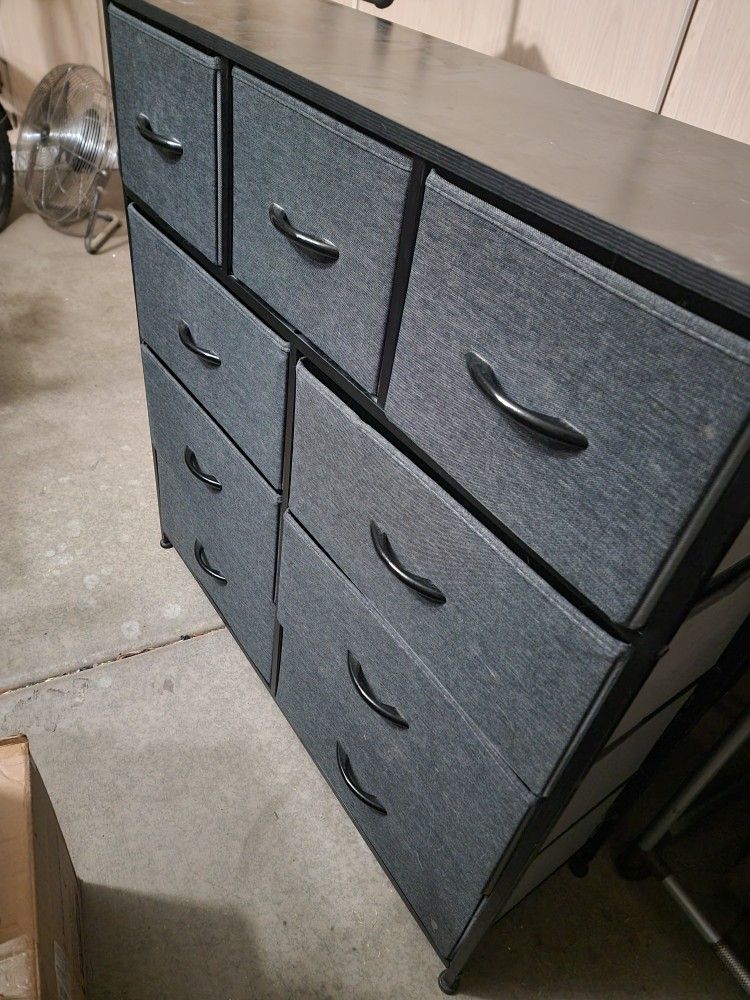 9 Drawer Fabric Drawer Dresser