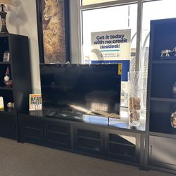 Entertainment Centers! $899! Easy Financing! 📲✅☎️ 