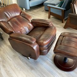 BarcaLounger Recliner Chair And Ottoman 