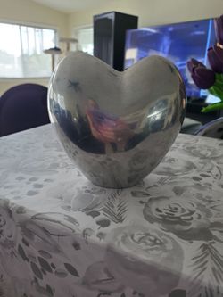 Silver heart vase
