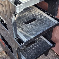 Automotive palettes. 1200 pound load capacity