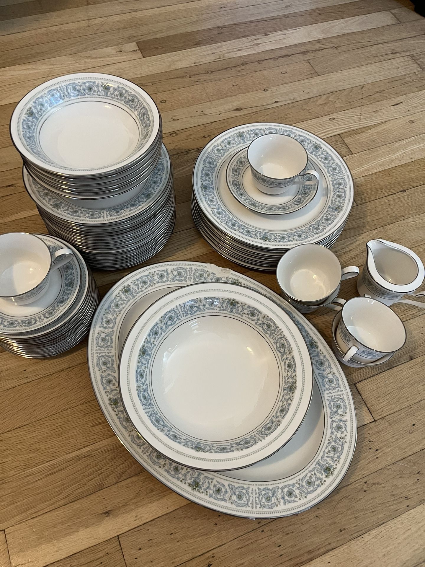 51-Piece Noritake Monteleone 7569 Ivory China
