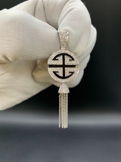 2 3/4" ROUND DIAMOND PENDANT #18914