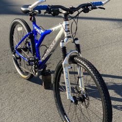 Haro Escape 8.1 24-Speed 26” Mountain Bike for Sale in Perris, CA