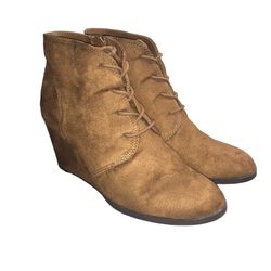 American Rag Cie Womens BAYLIE Booties Sz 9 M Lace-Up Wedge Heel Booties