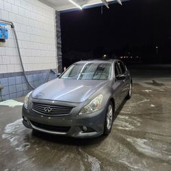 2011 G37