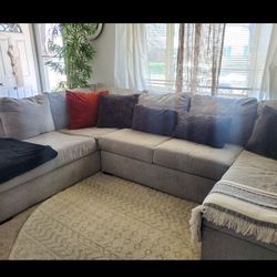 Sectional Couch 
