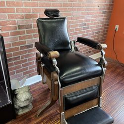Vintage Barber Chair 