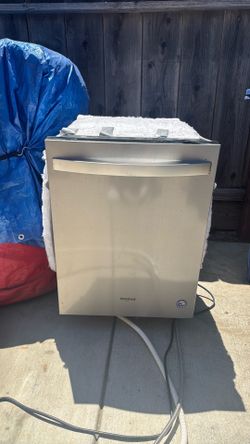 Whirlpool dishwasher. Working condition. FREE