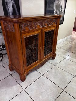 Solid Wood Cabinet Bar