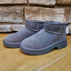UGG Ultra Mini New Heights Boots Big Kids US Size 3 New Brown / Grey Color 