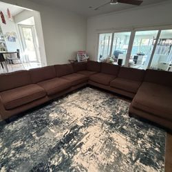 Brown Fabric Sectional Sofa - 2 Free ottomans 
