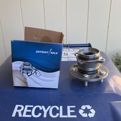 Detroit Axle Rear Wheel Hub