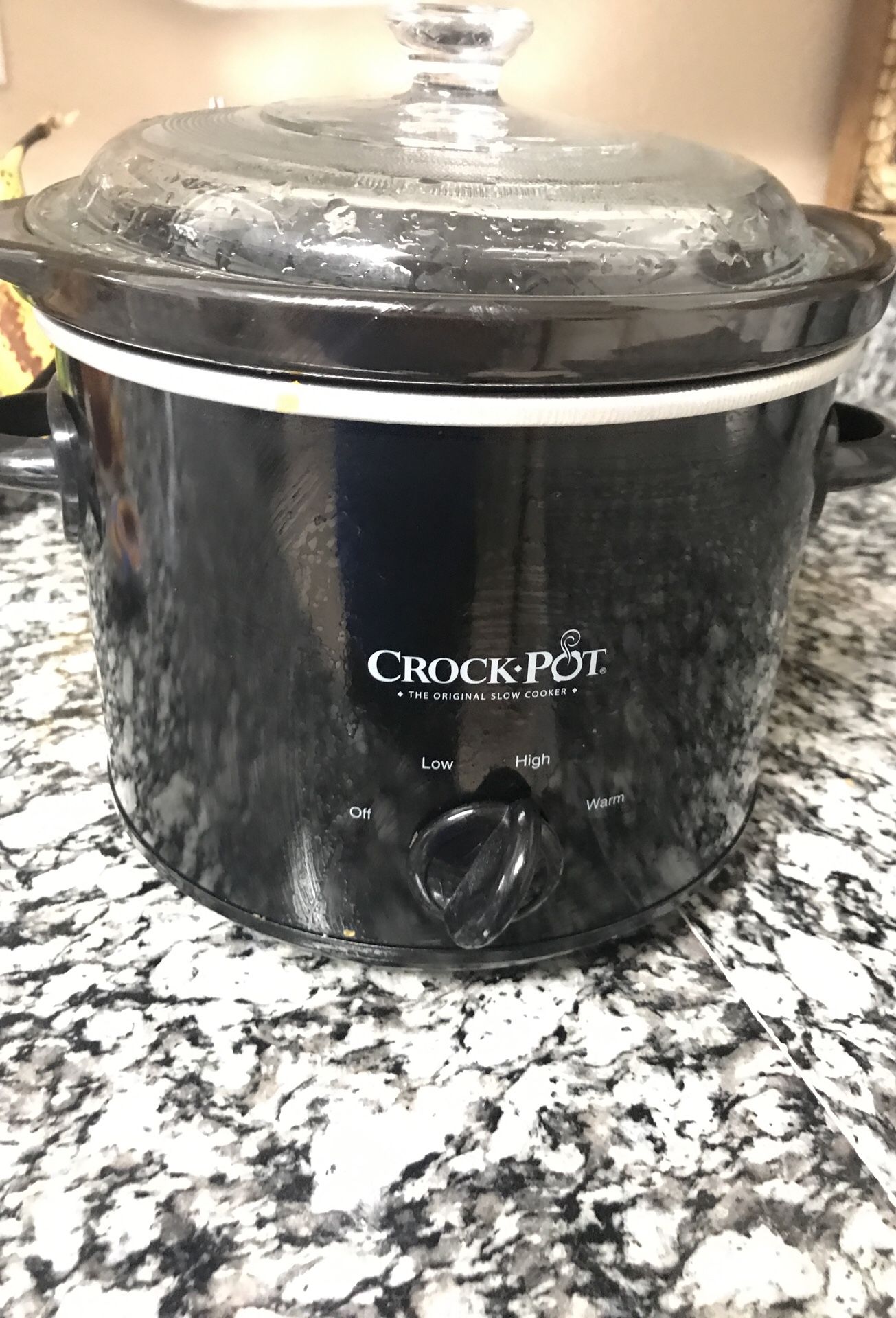 Small crock pot $15