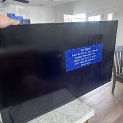 40 Inch W/ Wall mount 