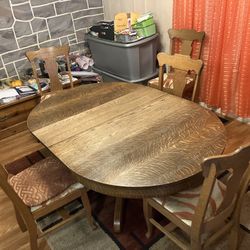 Round Oak Kitchen Table Set