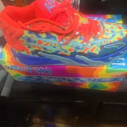Melo Gutter Cat Gang Size 12