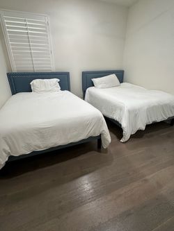 2 Full/queen Size Beds