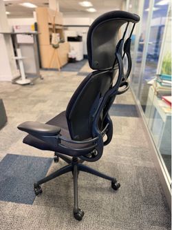 Human scale Freedom chair, award winning ergonomics