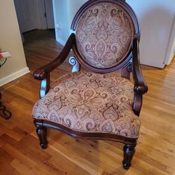 Queen Anne Round Back Venetian Chair
