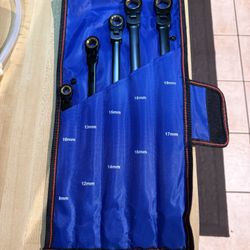 Extra Long Flex-Head Ratcheting Wrench Set - 5-piece Anti-Slip Double Box Wrenches Set, Metric 8-19 Mm, 72-Teeth new $100in n Lakeland 