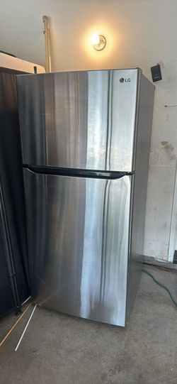 Top freezer stainless steel refrigerator LTCS20020S