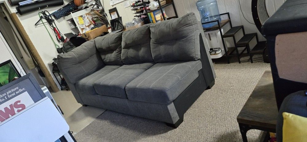 FREE Couch/sectional W/ Extra Square Cushion