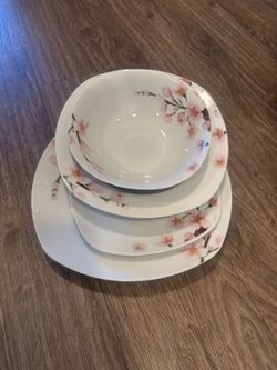 24 pieces dinnerware  set