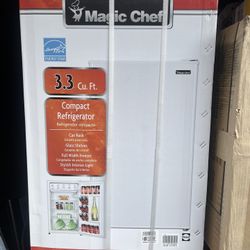 Magic Chef 3.3 Cu Compact Refrigerator