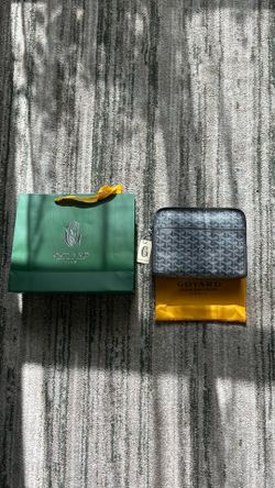 Grey goyard bag