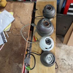 4 Color Security Cams With Night Vision