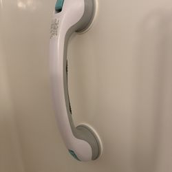Suction Grip Bathtub and Shower Safety Handle. READ DESCRIPTION!!!!