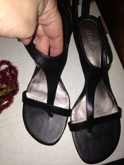 Black sandals sz 8