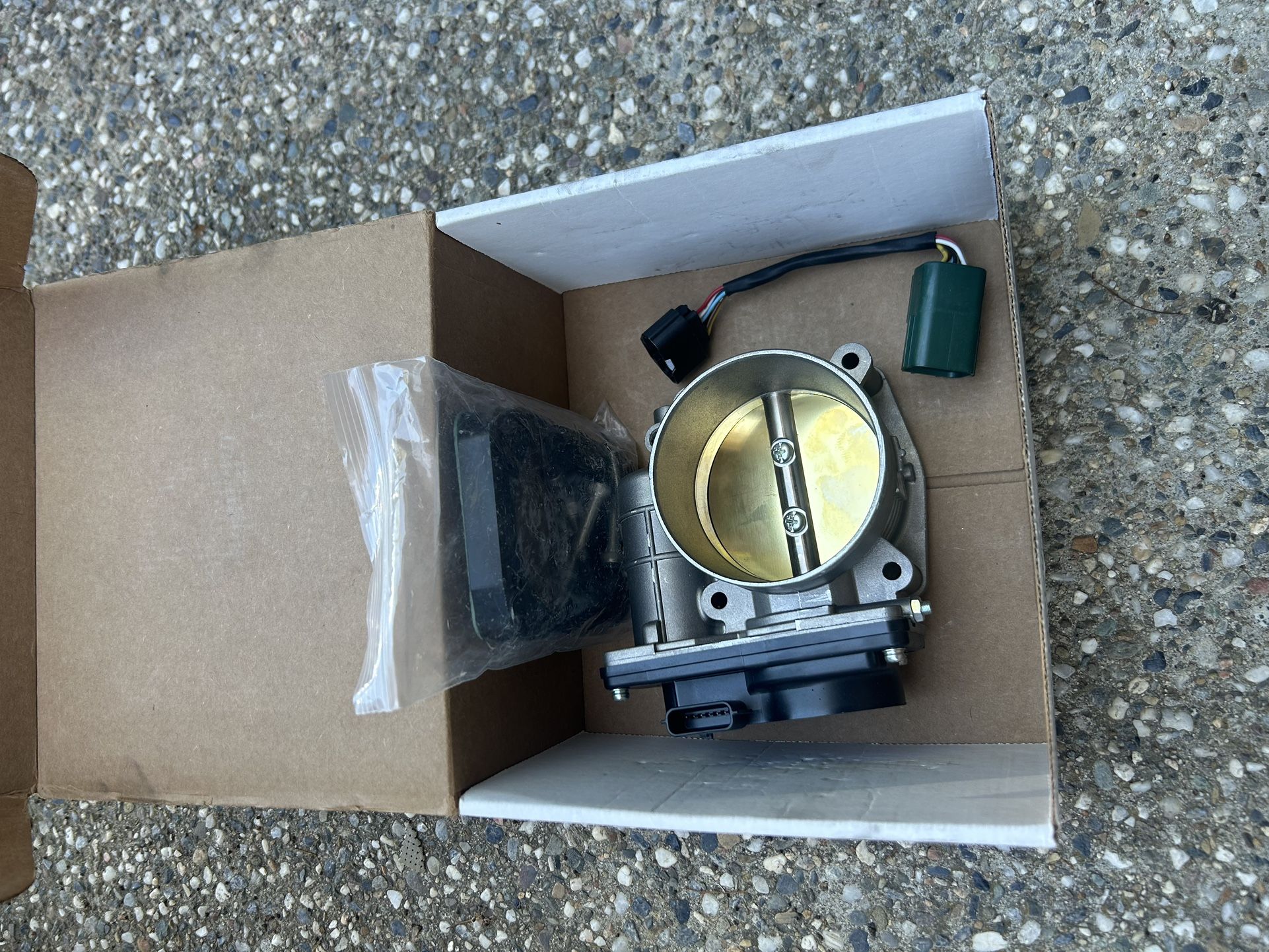 Z1 Motorsports 03-05 G35 75mm Throttle Body Brand new