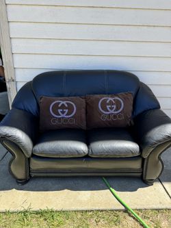 LoveSeat Leather Couch Great Condition 