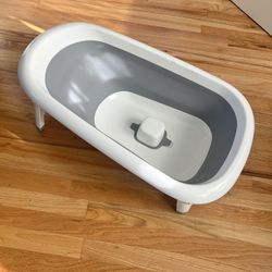 OXO baby Bathtub 