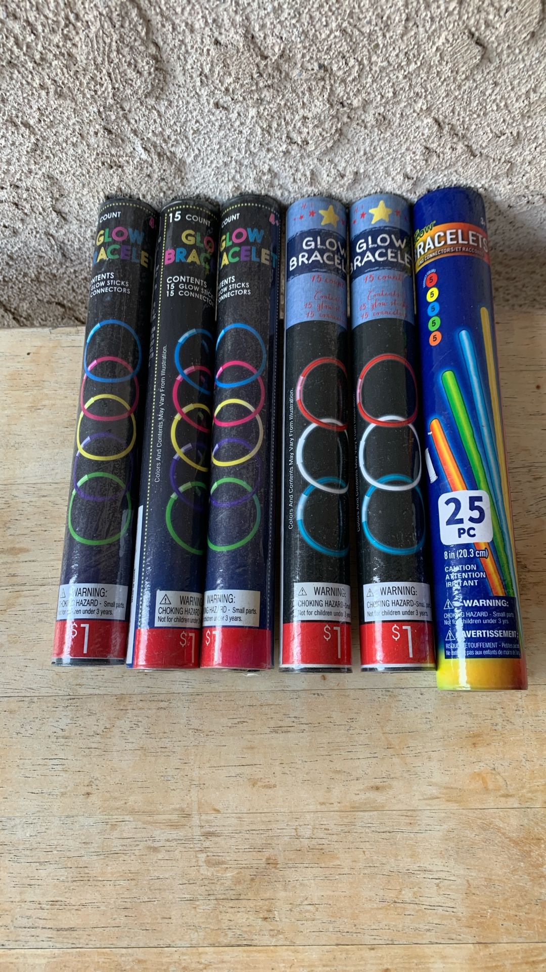 GLOW STICKS,GLOW STICKS GREAT FOR 4TH OF JULY OR FOR THE SUMMER