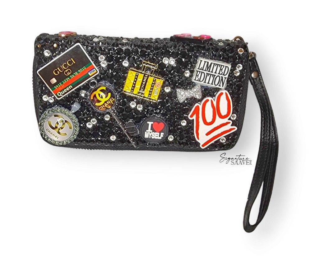 BRAND NEW Signature 'BlaqueOut' Wristlet 