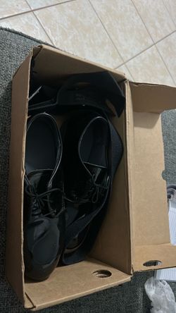 Black Patent Leather Lace-Up Dress Shoes