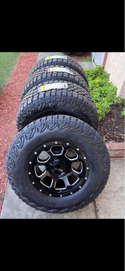 Jeep Wrangler Jeep Rubicon wheels and tires rims tires