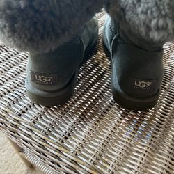 Gray UGG Classics Excellent Condition 