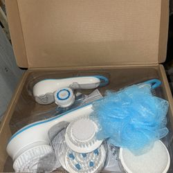 Brand New Cleaning Brush In Box