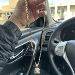 10k 15gram Gold Chain With Jesus Pendant 