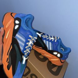 Yeezy 700 Bright Blue ( Size 9.5)