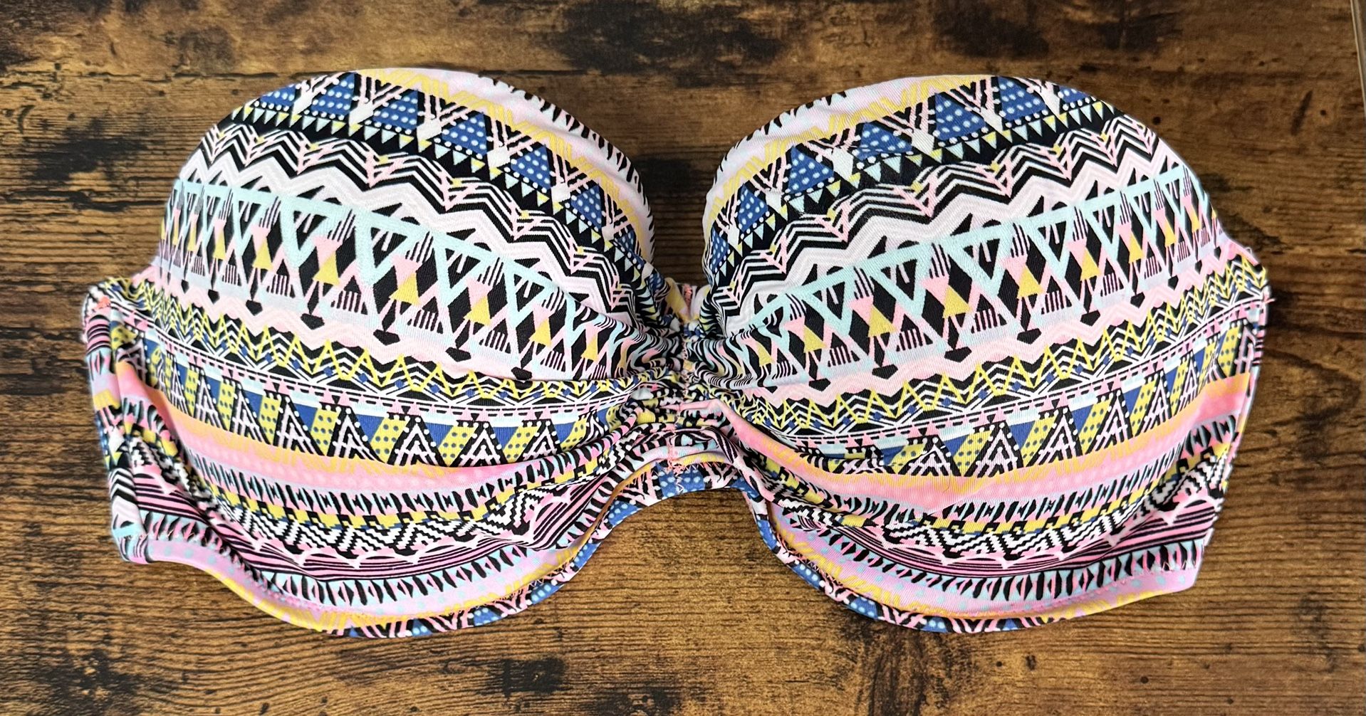 VS Pink Bikini Bra Top Size 36D Just $5 xox