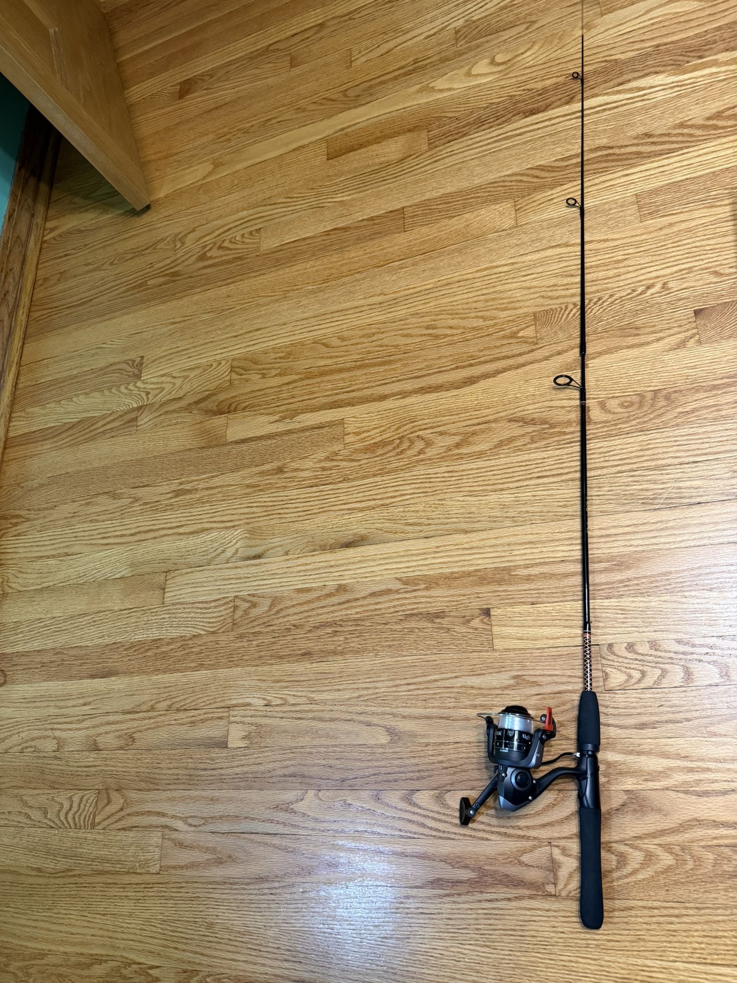 New 5 Ft Ugly Stik Fishing Pole / Rod