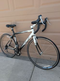 700x25c. K2 MACH 1 ROAD  RACING BIKE. (M/). UNISEX. FRESHLY TUNE UP EXCELLLENT CONDITION 👌🏼💯