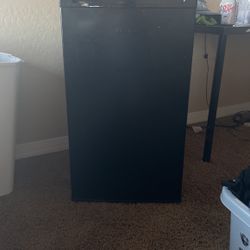 Hisense Mini Fridge 