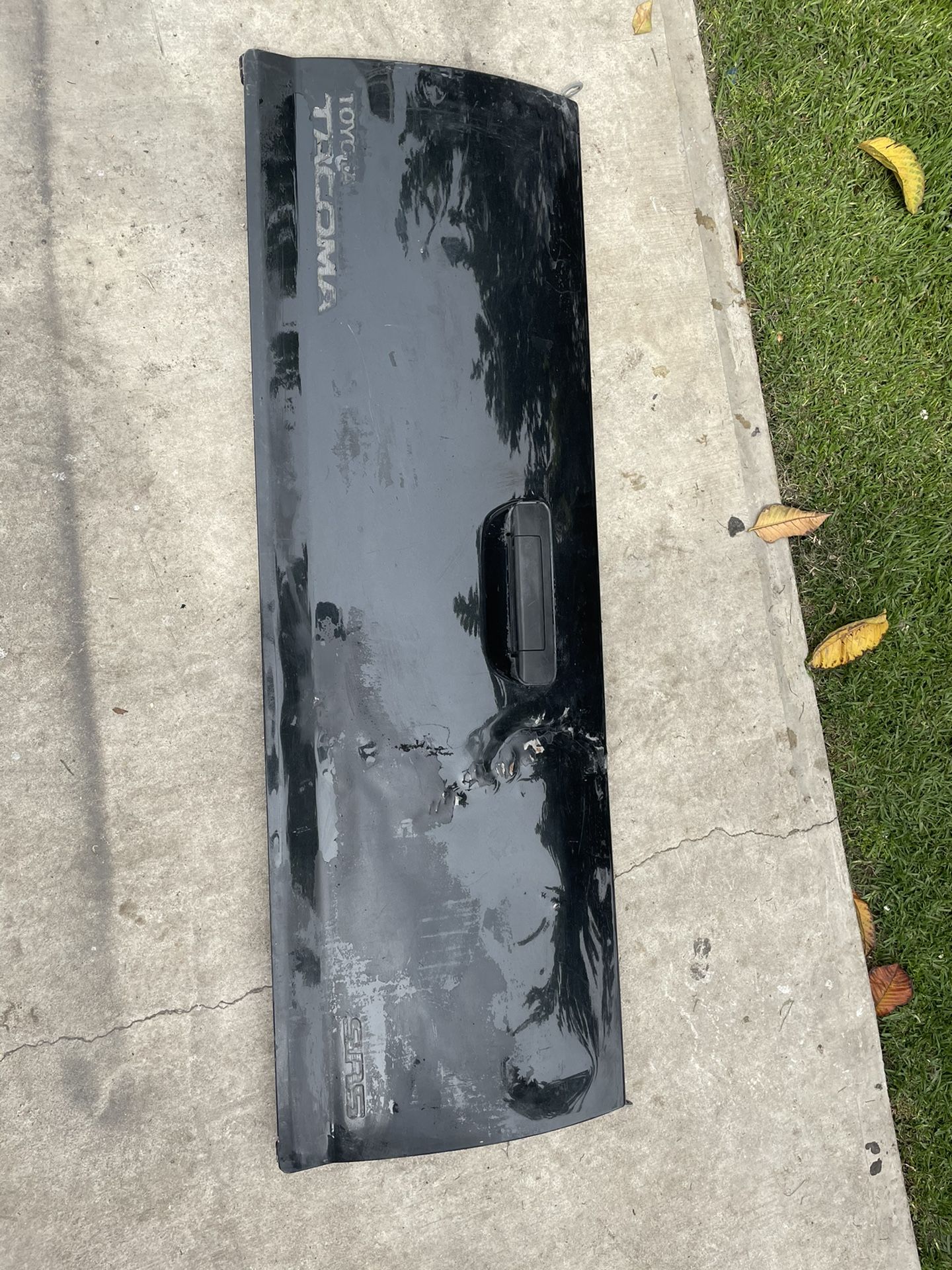 Toyota Tacoma Tailgate
